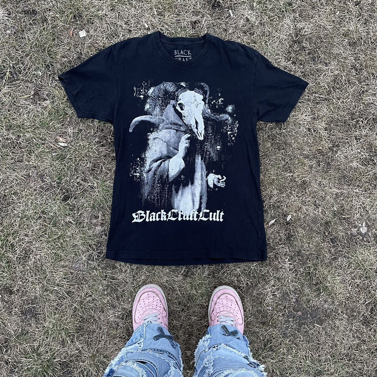 Vintage Vintage 90s Dark Graphic Tee Goth Punk Skull Print Slim M Size US M / EU 48-50 / 2 - 1 Thumbnail