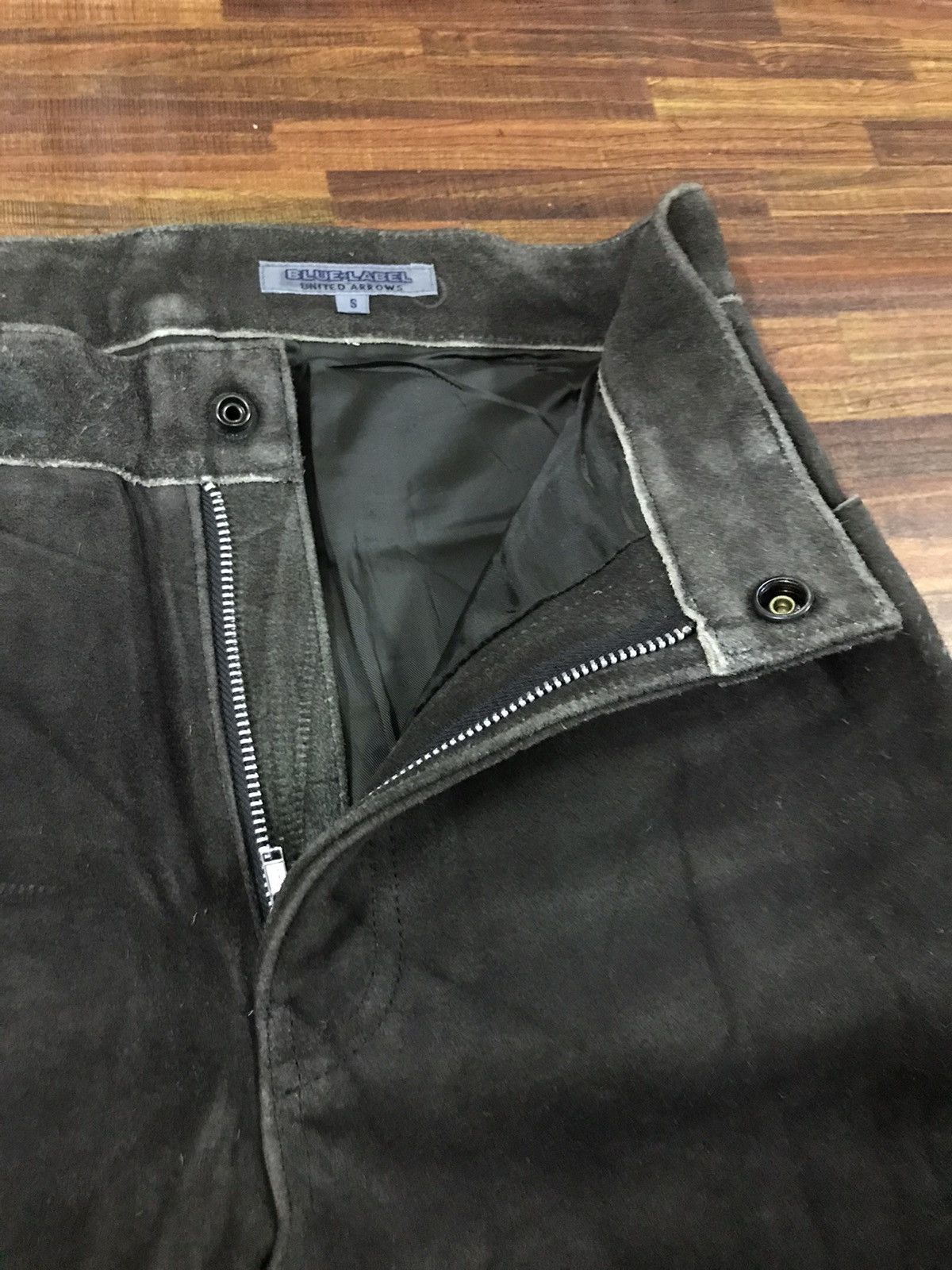 Japanese Brand vintage United arrows leather PANTS s28 Size US 28 / EU 44 - 5 Thumbnail