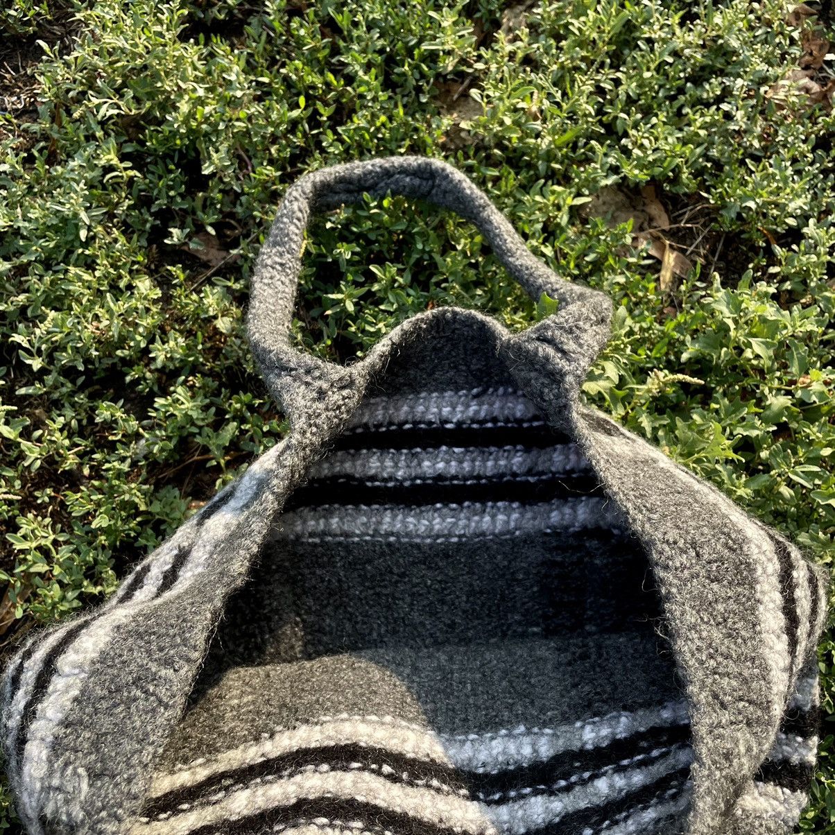 Japanese Brand Vintage 90s Burberry Style Mohair Shouled Baggy Japanese Size ONE SIZE - 4 Thumbnail