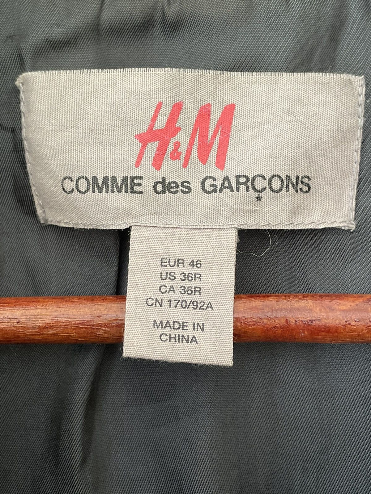 Comme des Garcons × H&M COMME DES GARÇONS x H&M BLACK JACKET Size ONE SIZE - 6 Thumbnail