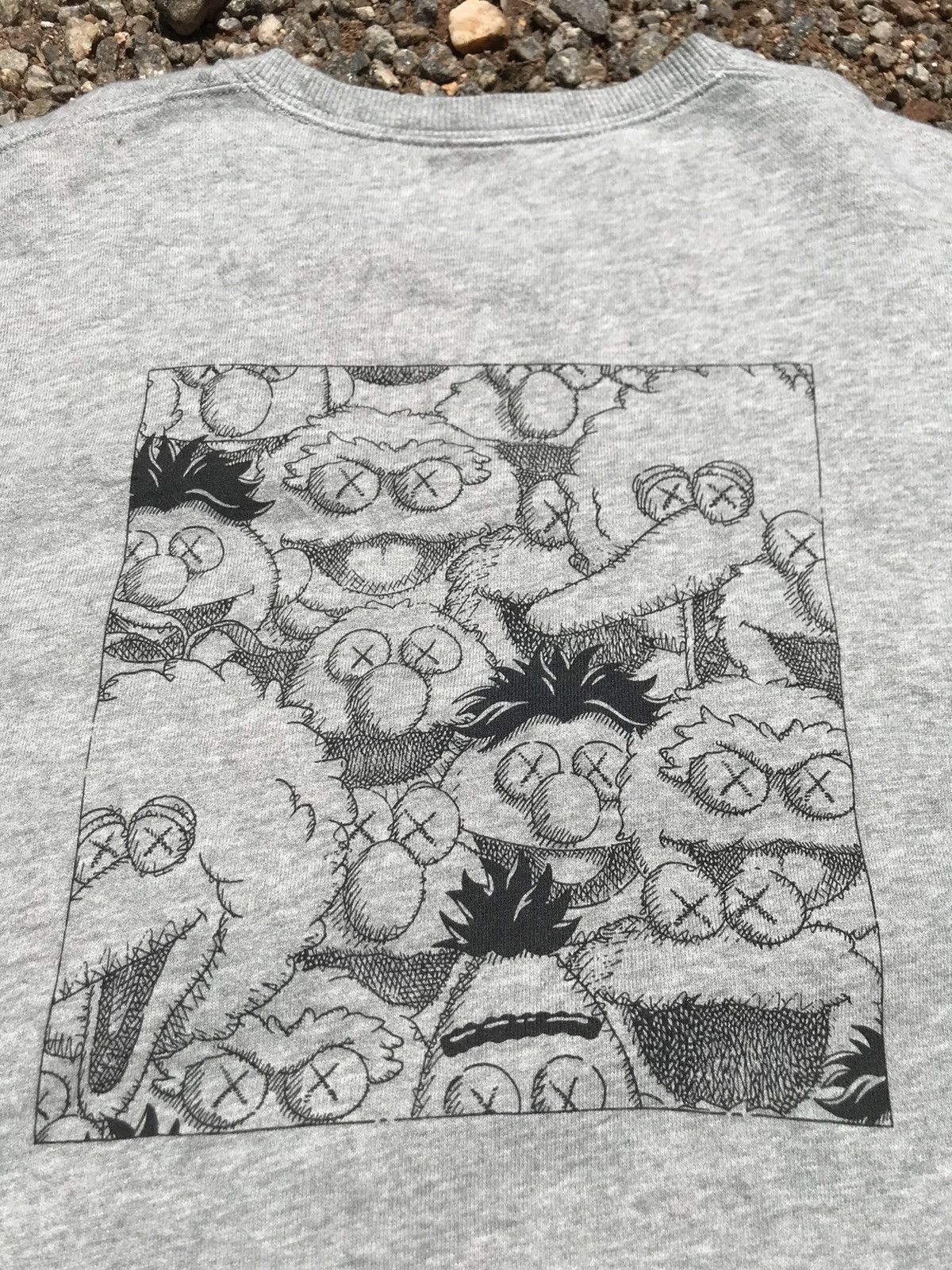 Japanese Brand SS2016 ut collection x kaws x sesame street collaborations Size US M / EU 48-50 / 2 - 9 Thumbnail