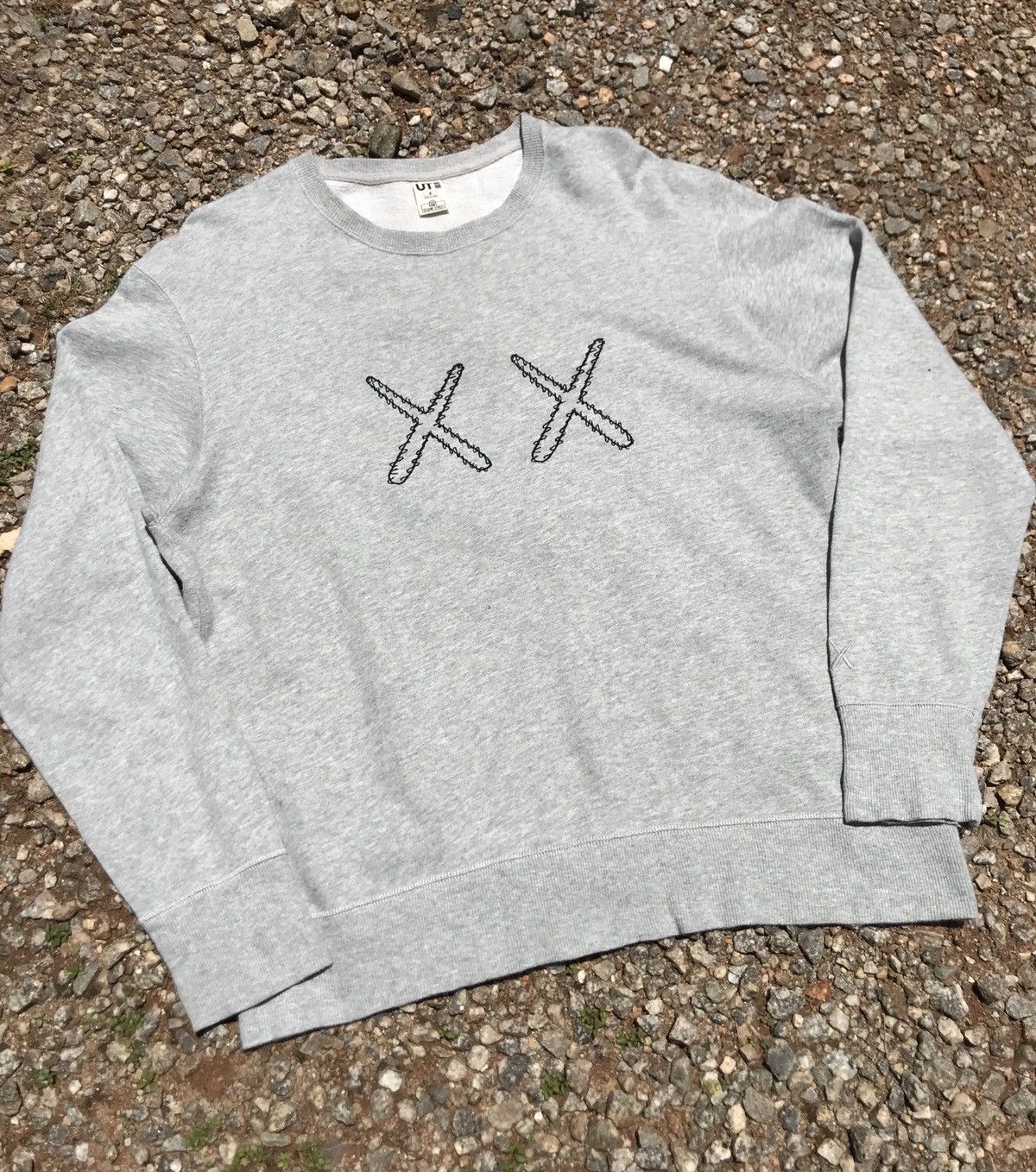 Japanese Brand SS2016 ut collection x kaws x sesame street collaborations Size US M / EU 48-50 / 2 - 3 Thumbnail