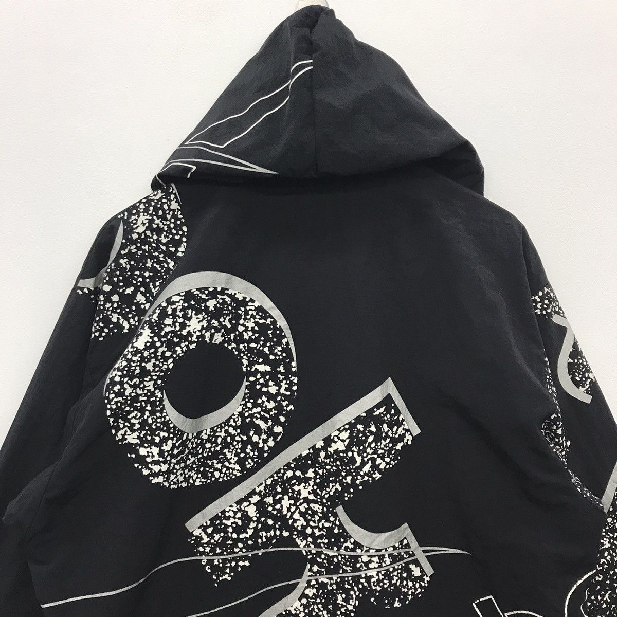 Reebok × Vintage Rare!! Vintage Reebok Fullprint Windbreaker Size US L / EU 52-54 / 3 - 15 Thumbnail