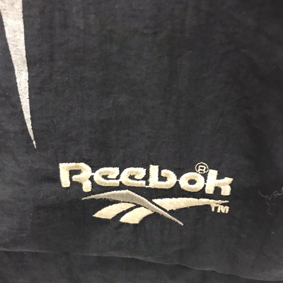 Reebok × Vintage Rare!! Vintage Reebok Fullprint Windbreaker Size US L / EU 52-54 / 3 - 9 Thumbnail