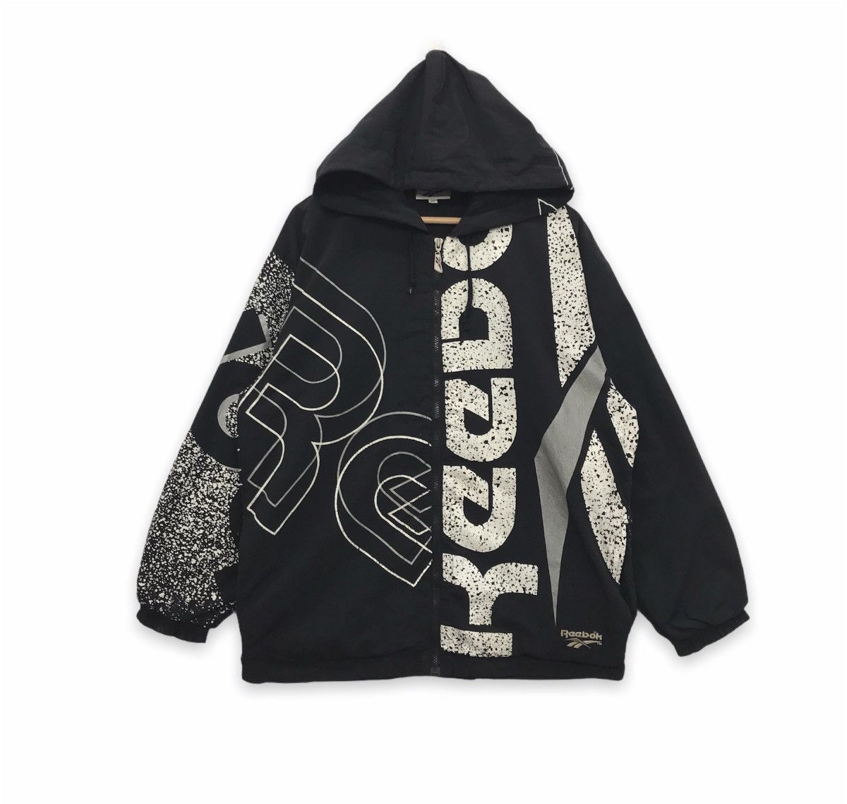 Reebok × Vintage Rare!! Vintage Reebok Fullprint Windbreaker Size US L / EU 52-54 / 3 - 1 Thumbnail
