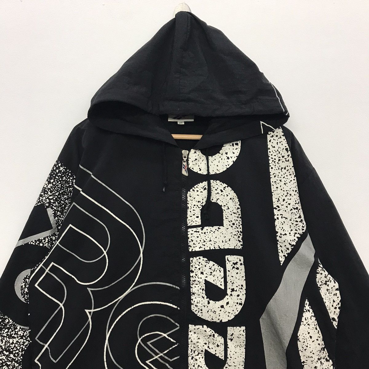 Reebok × Vintage Rare!! Vintage Reebok Fullprint Windbreaker Size US L / EU 52-54 / 3 - 3 Thumbnail