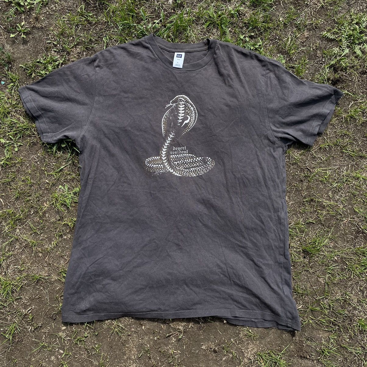 Gap Vintage Y2K Snake Gap Horror Tee Yeeazy Streetwear Kanye Size US L / EU 52-54 / 3 - 1 Thumbnail