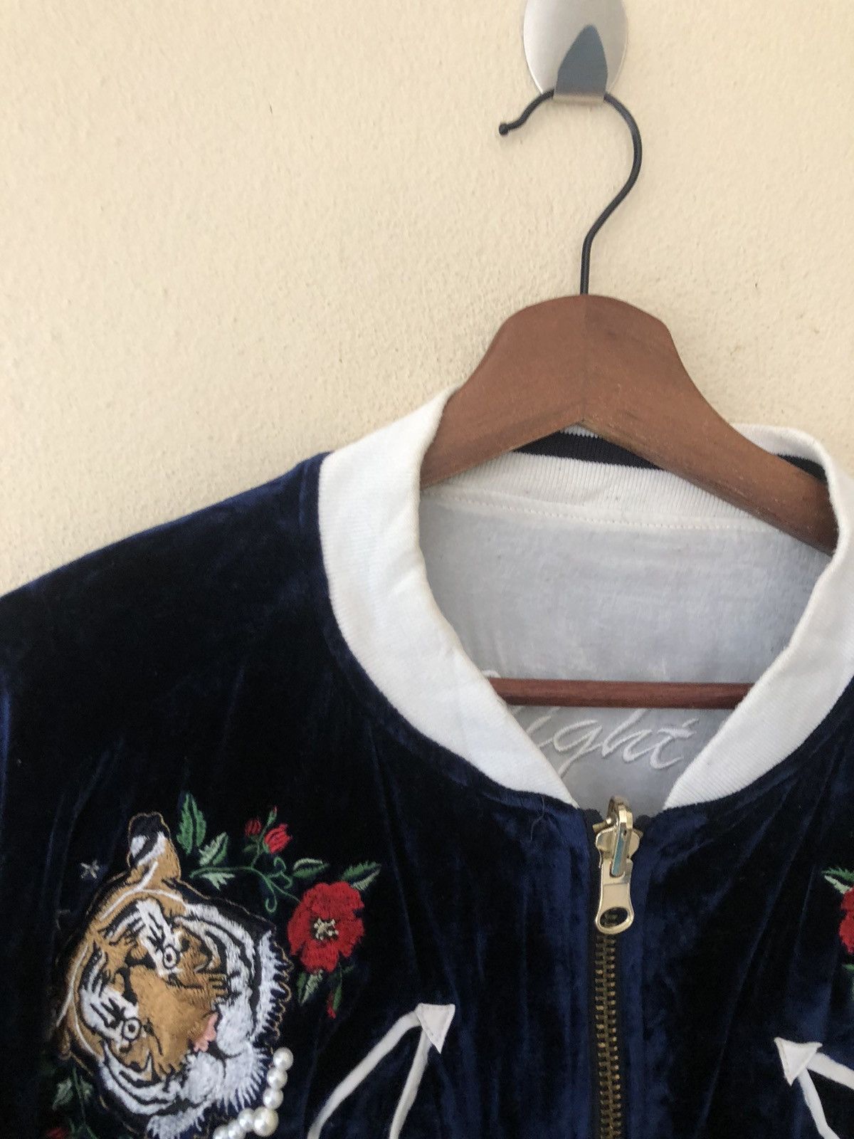 Vintage Reversible Sukajan Tiger Embroidered Satin Jacket Size US M / EU 48-50 / 2 - 7 Thumbnail