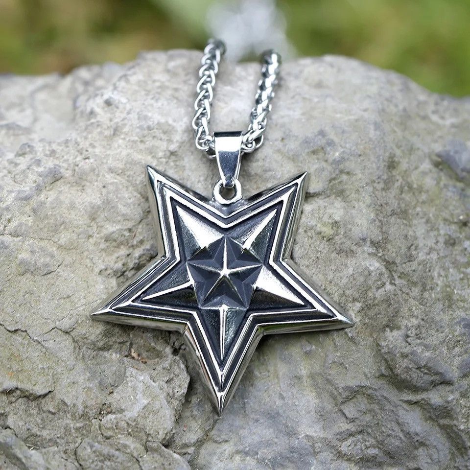 Jewelry Five-Pointed Star Chain Pendant Necklace Size ONE SIZE - 1 Thumbnail