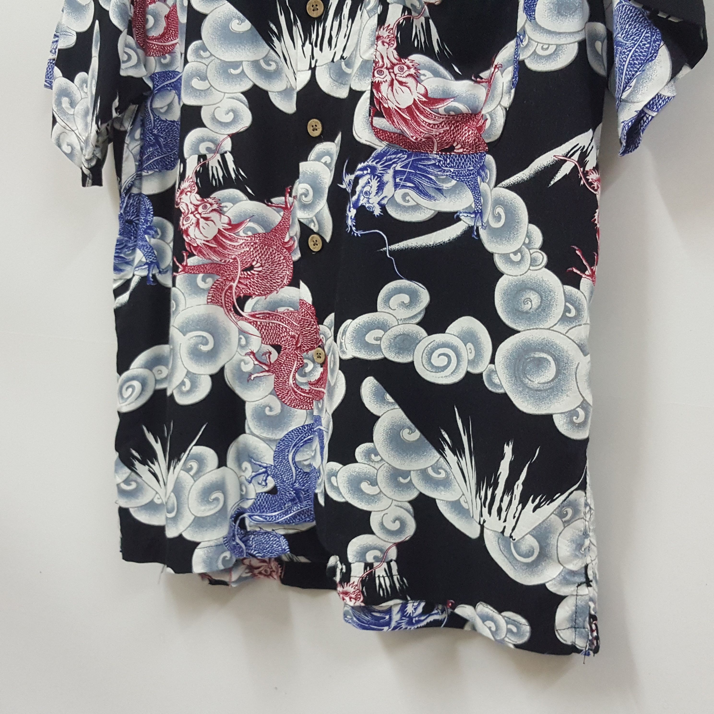 Japanese Brand Vintage Japanese brand surf style nice dragon design shirt Size US L / EU 52-54 / 3 - 4 Thumbnail