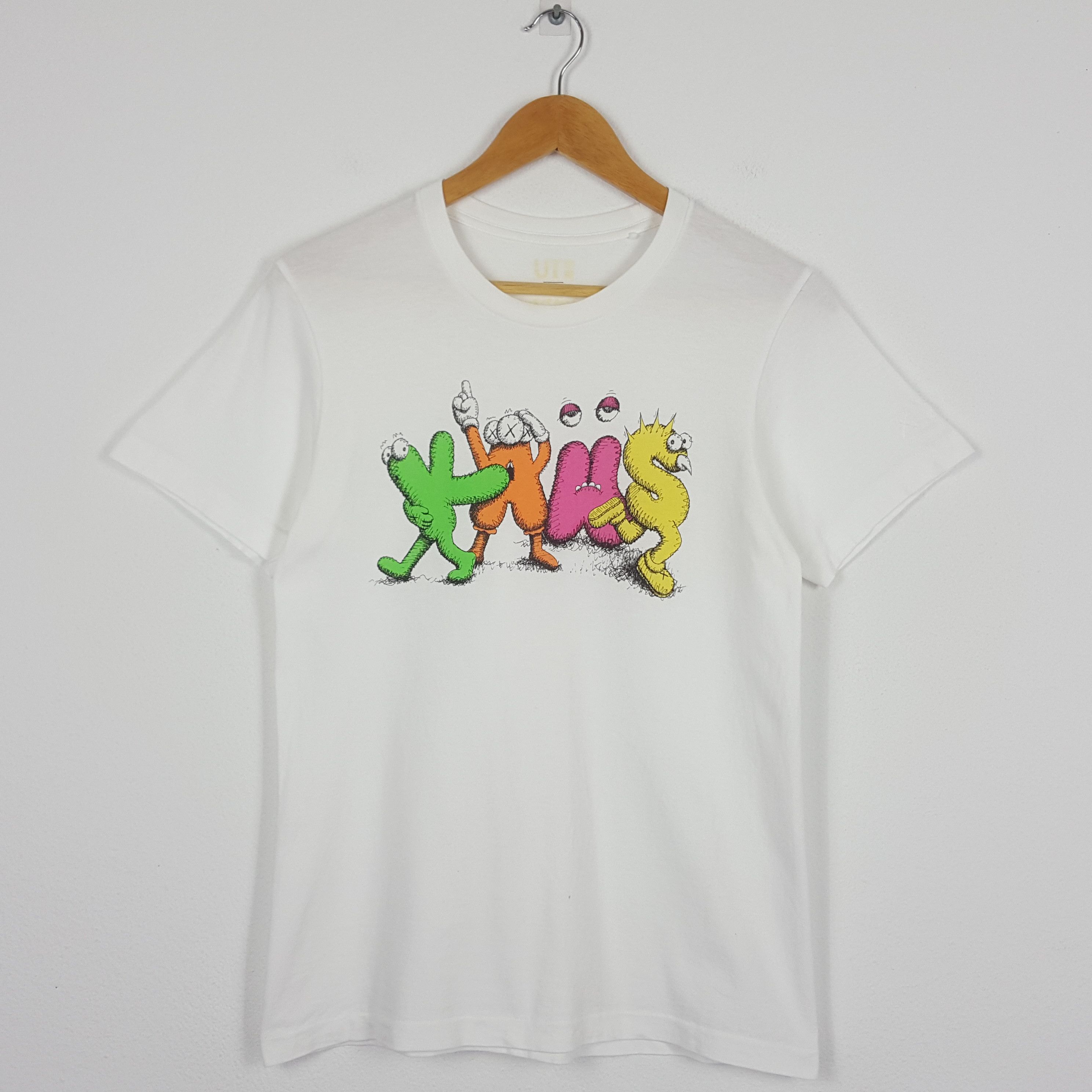 Japanese Brand × Kaws × Vintage Vintage Japanese Brand X Kaws Streetwear Style t-shirt Size US S / EU 44-46 / 1 - 1 Thumbnail