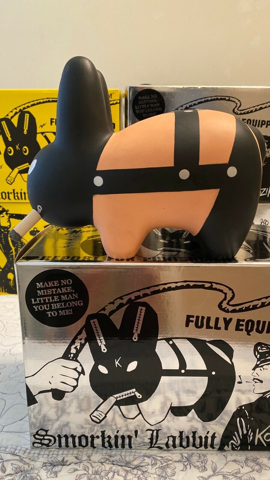 Kid Robot *RARE SIGNED* FRANK KOZIK KIDROBOT SMORKIN LABBIT 10" BLACK Size ONE SIZE - 5 Thumbnail