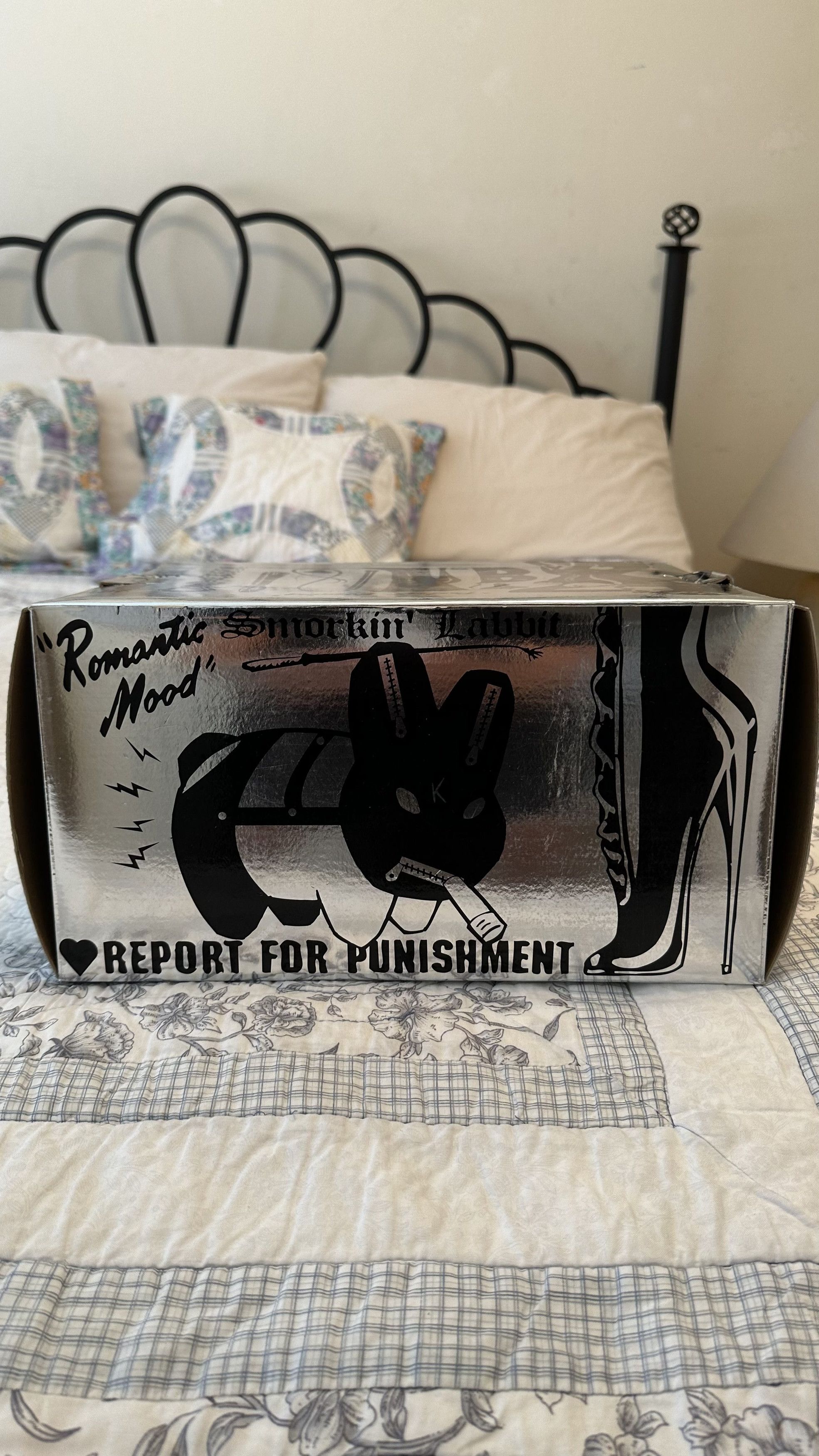 Kid Robot *RARE SIGNED SILVER* FRANK KOZIK KIDROBOT SMORKIN LABBIT 10" Size ONE SIZE - 14 Thumbnail