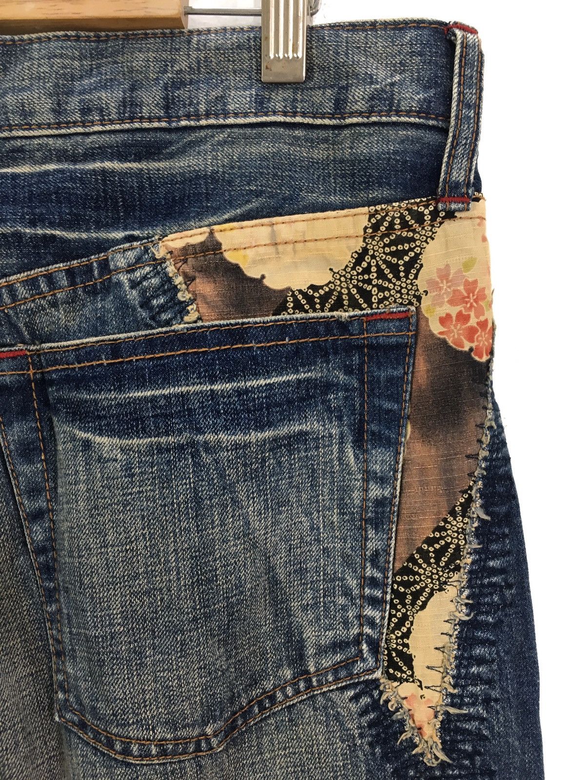 Kapital Japanese Brand TAKEO KIKUCHI Blossom Distressed Denim Jeans Size US 34 / EU 50 - 14 Thumbnail