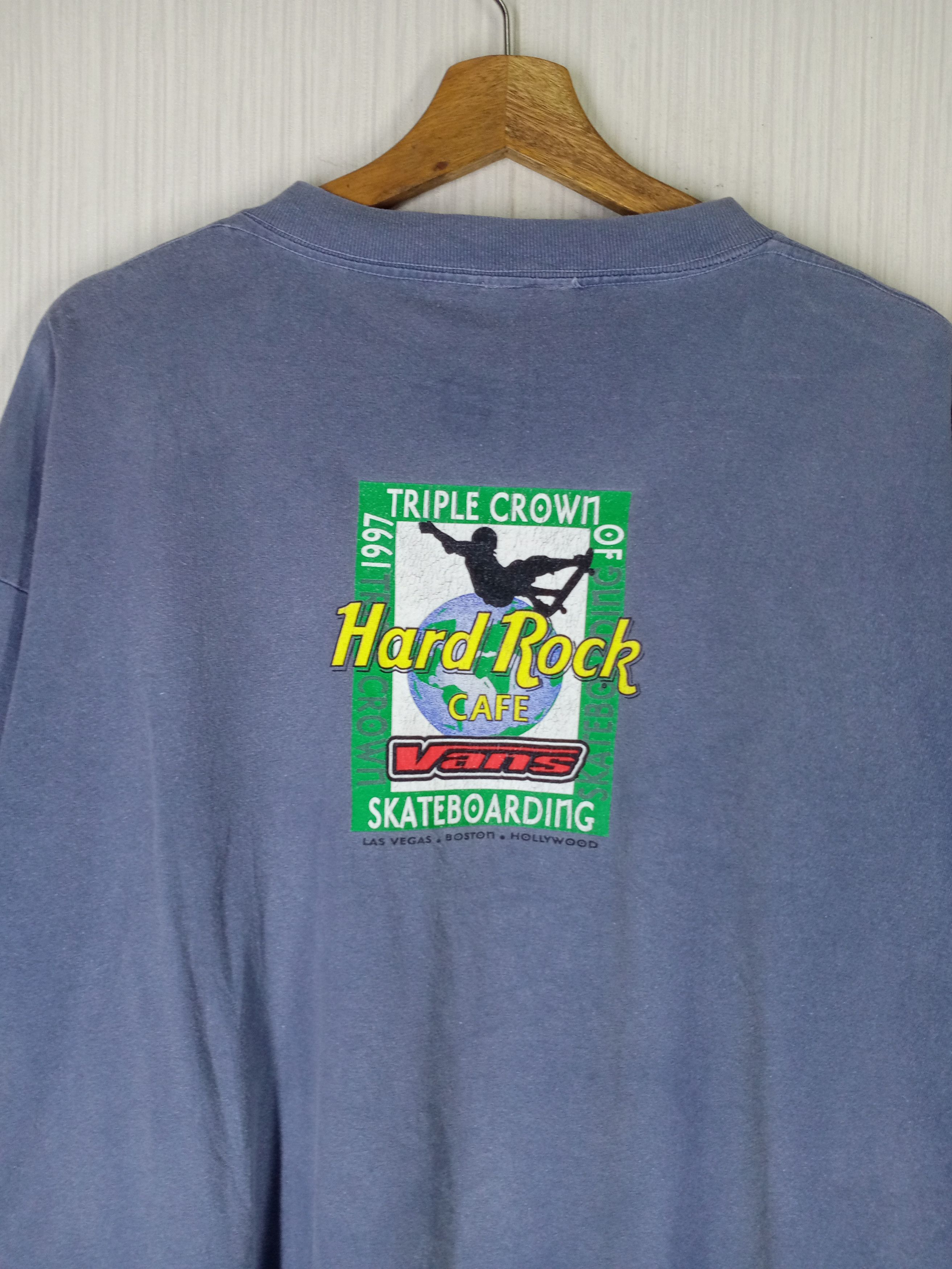 Hard Rock Cafe Rare Vintage 1997 Triple Crown Of Skateboarding Tshirt Size US XL / EU 56 / 4 - 1 Thumbnail