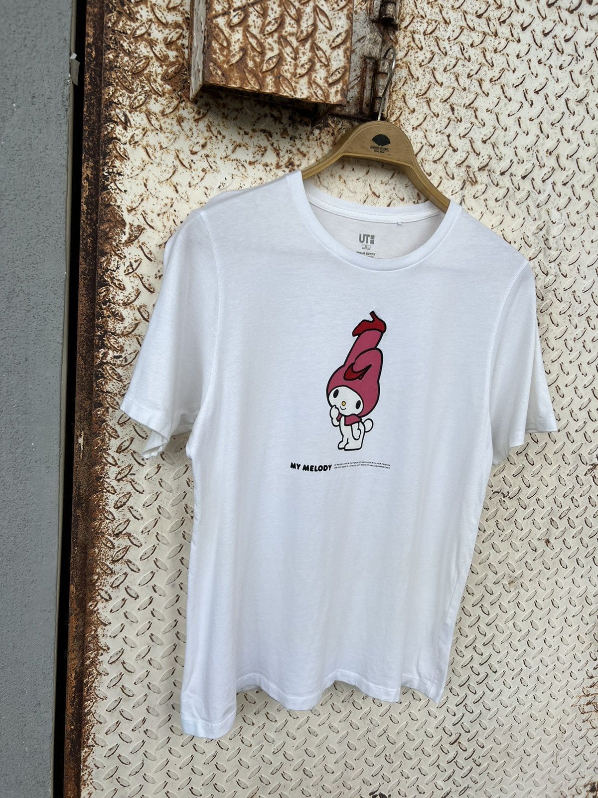 Anime 🔥FAST SALE🔥UNIQLO HELLO KITTY BY YUNI TOSHIDA TEE Size US XL / EU 56 / 4 - 4 Thumbnail