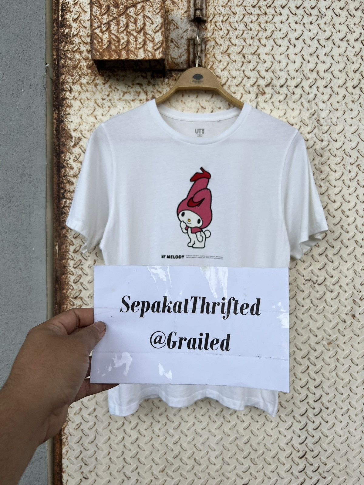 Anime 🔥FAST SALE🔥UNIQLO HELLO KITTY BY YUNI TOSHIDA TEE Size US XL / EU 56 / 4 - 10 Thumbnail