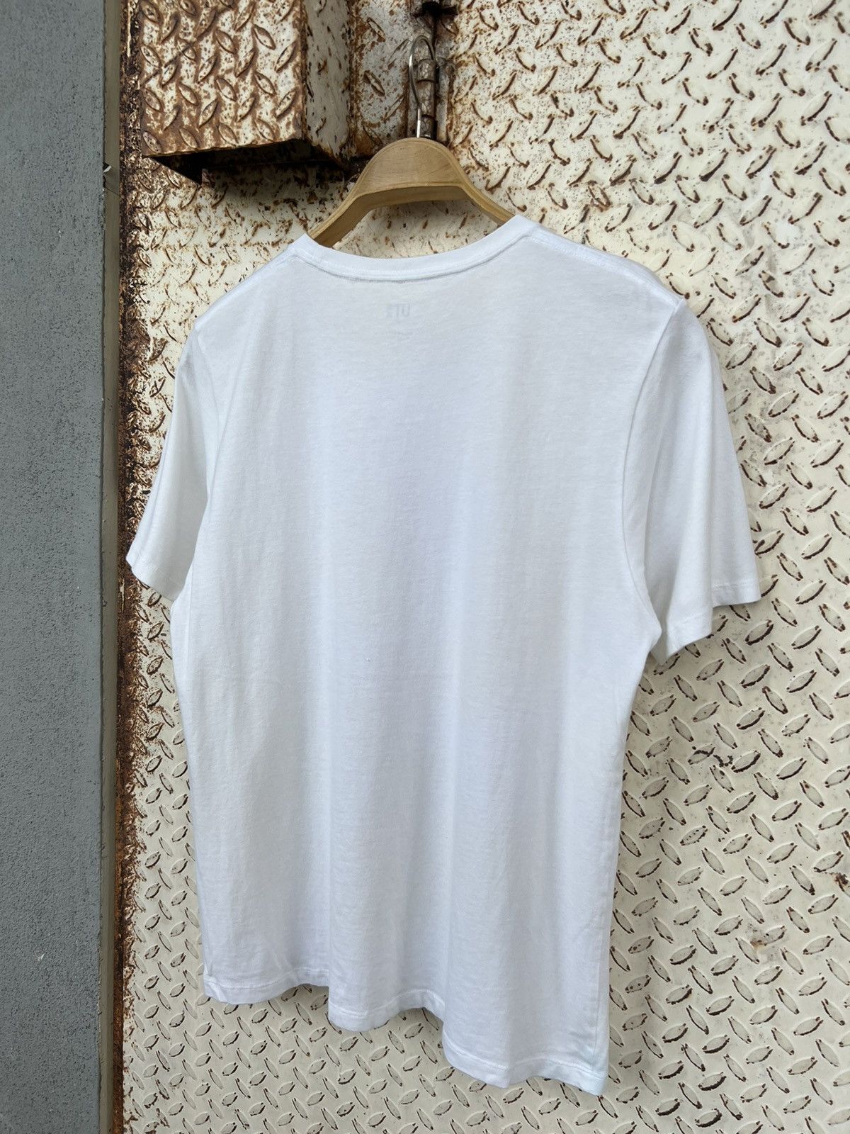 Anime 🔥FAST SALE🔥UNIQLO HELLO KITTY BY YUNI TOSHIDA TEE Size US XL / EU 56 / 4 - 7 Thumbnail
