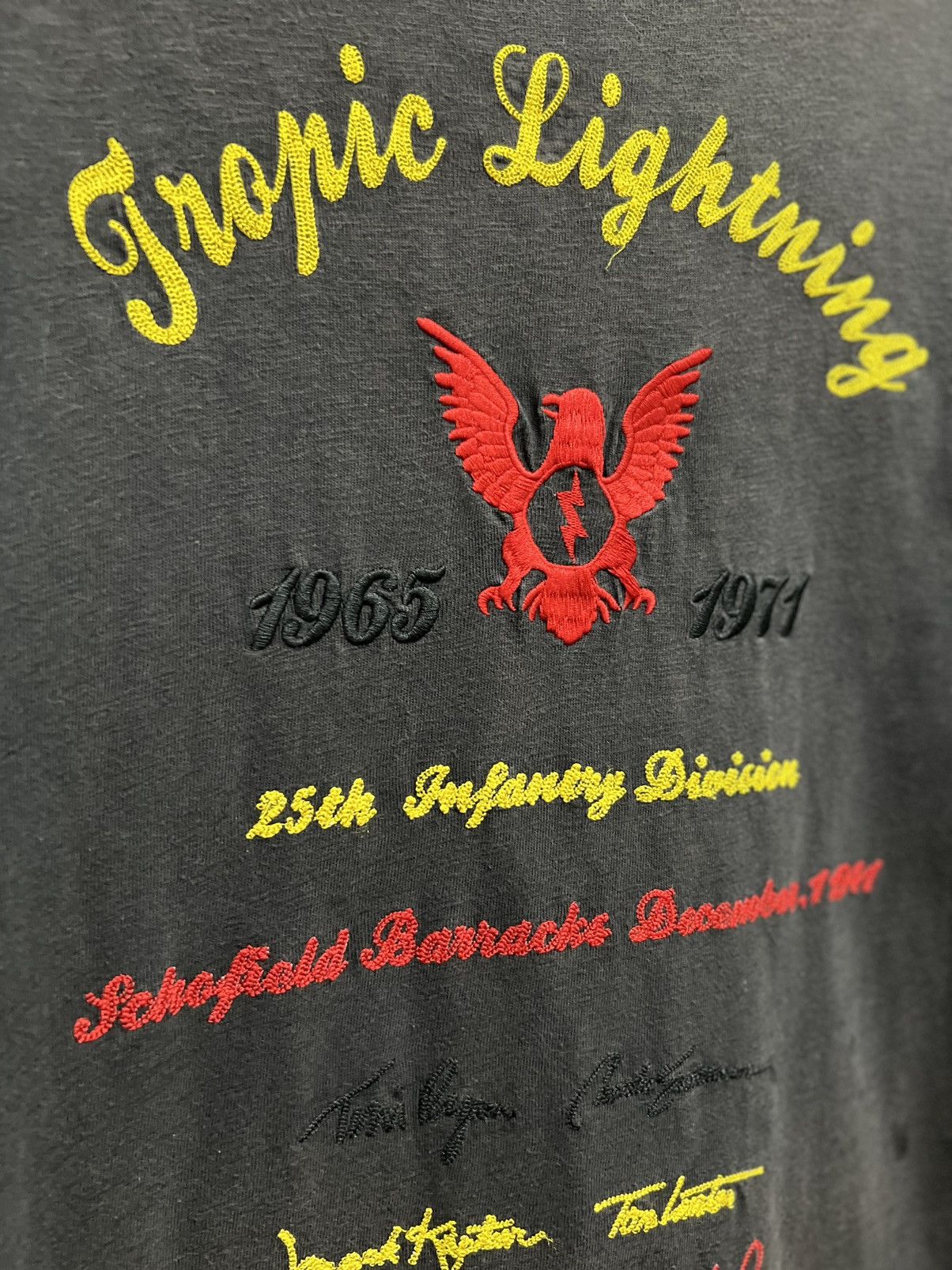Avirex × Vintage AVIREX 25th INFANTRY DIVISION TROPIC LIGHTNING EMBROIDERED Size US M / EU 48-50 / 2 - 8 Thumbnail