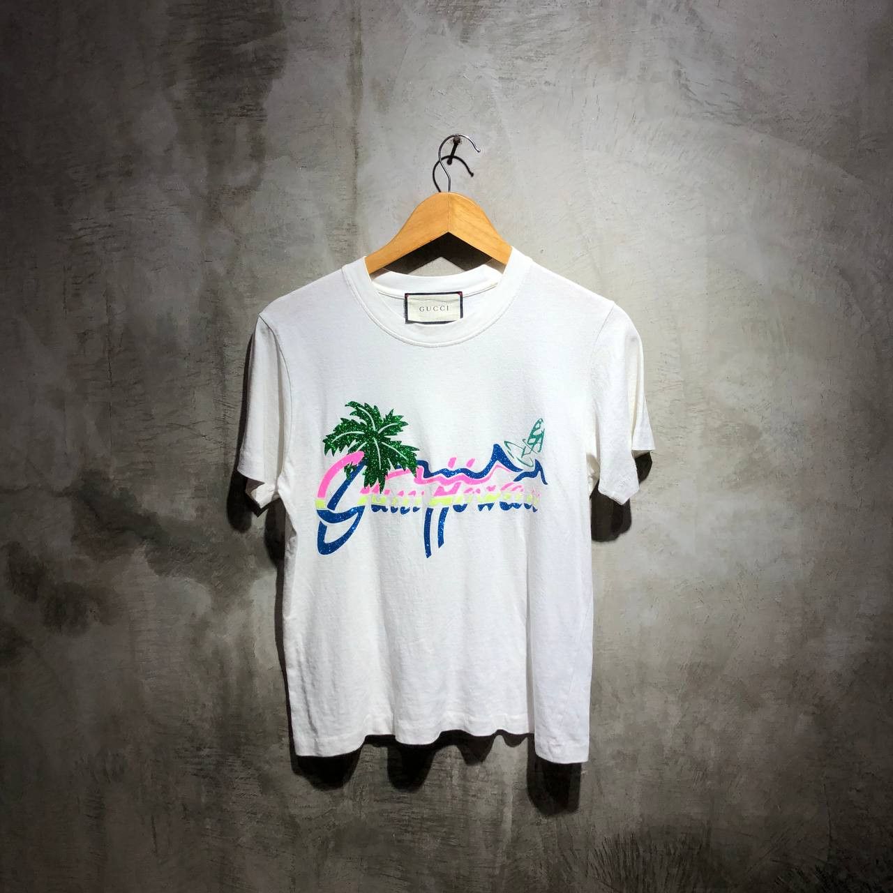 Gucci Gucci Hawaii logo Tee Size US S / EU 44-46 / 1 - 1 Thumbnail