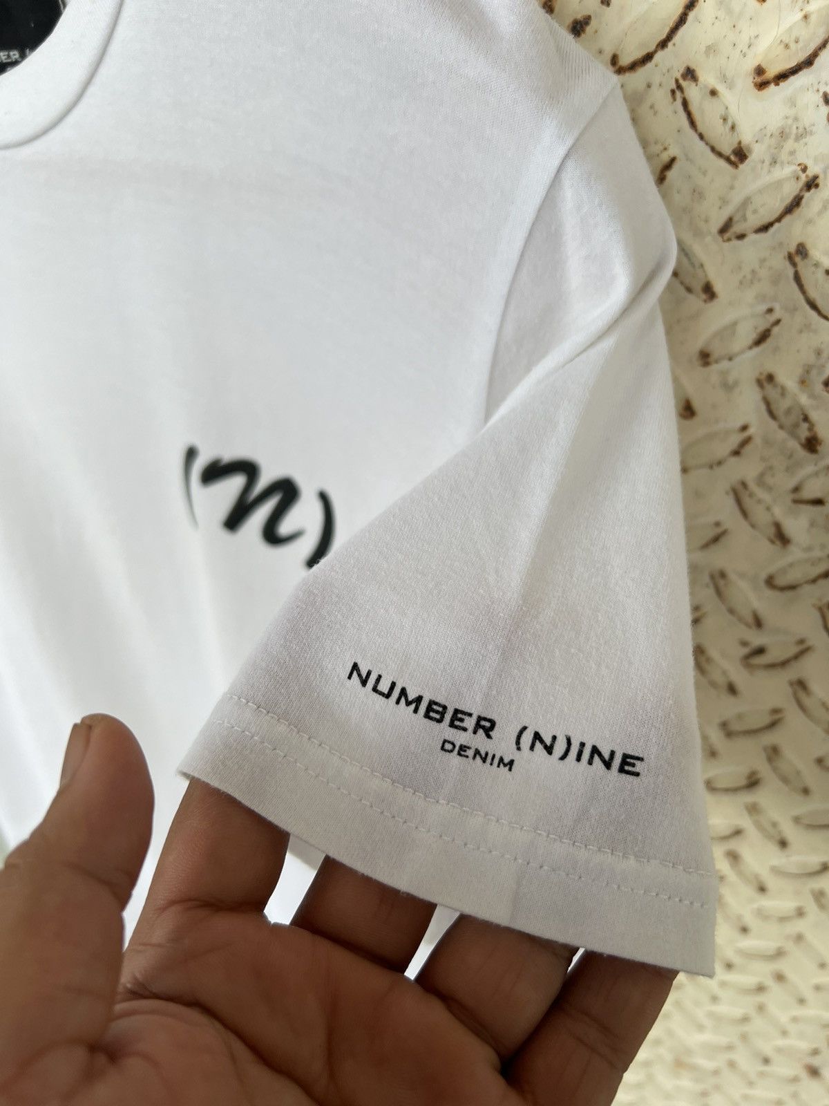 Number (N)ine NUMBER(NINE) NINE INCH SMALL LOGO WHITE TEE Size US M / EU 48-50 / 2 - 4 Thumbnail