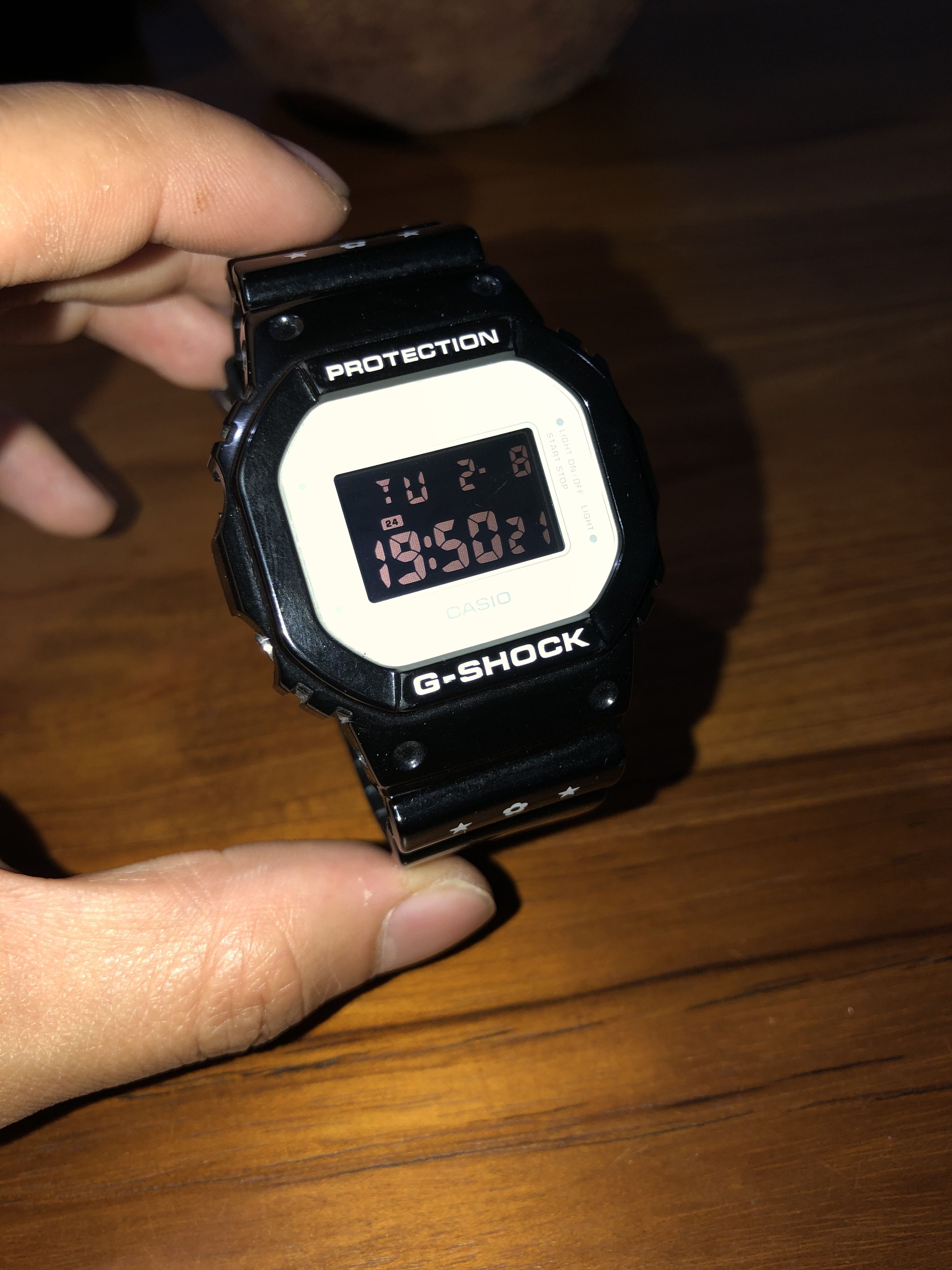 G Shock RARE🔥2013 CASIO G-SHOCK DW5600 X BEARBRICK GLOSSY Size ONE SIZE - 12 Thumbnail
