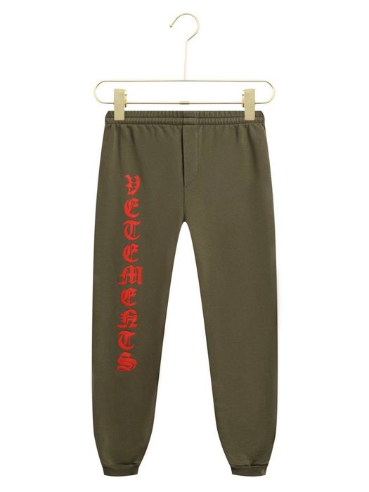 Vetements Vetements Gothic Anarchy Logo Print Cotton Sweatpants