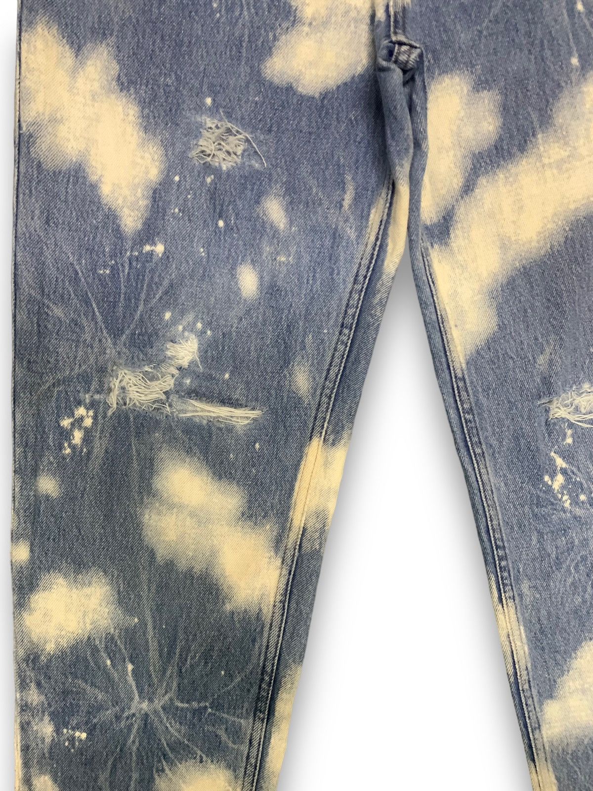 Tommy Hilfiger Y2K Tommy Hilfiger Acid Wash Distressed Jeans Made in Italy Size US 29 - 8 Thumbnail