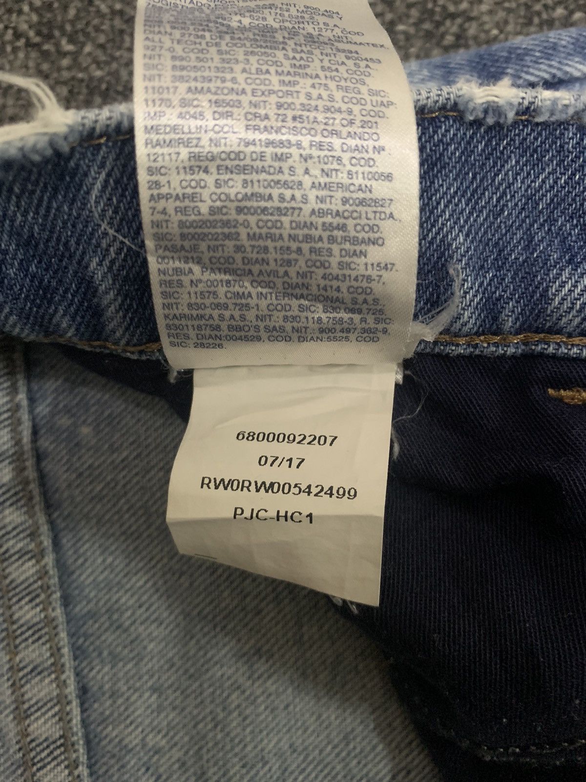 Tommy Hilfiger Y2K Tommy Hilfiger Acid Wash Distressed Jeans Made in Italy Size US 29 - 18 Thumbnail