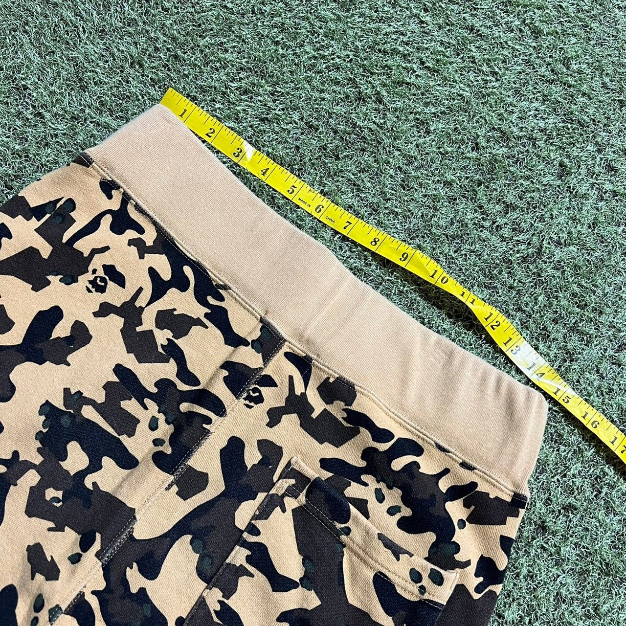 Bape Desert Camo Shark Sweat Pants Size US 32 / EU 48 - 6 Thumbnail