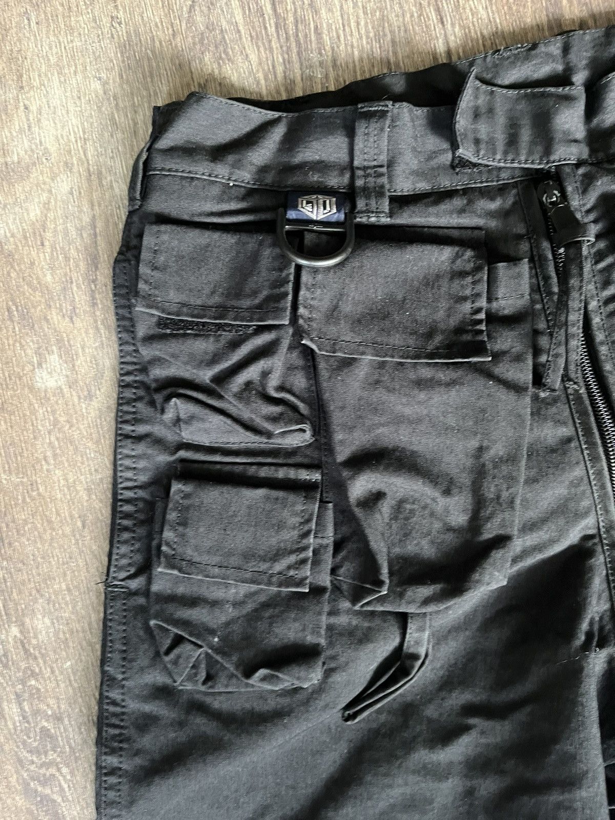 General Research GENERAL RESEARCH MULTI-POCKET CARGO SHORTS - 1999 Size US 30 / EU 46 - 2 Thumbnail