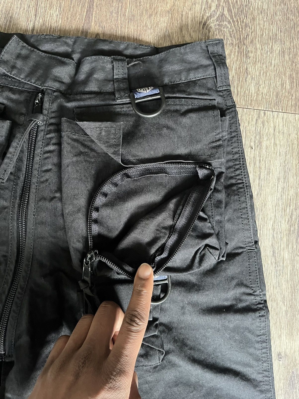 General Research GENERAL RESEARCH MULTI-POCKET CARGO SHORTS - 1999 Size US 30 / EU 46 - 4 Thumbnail