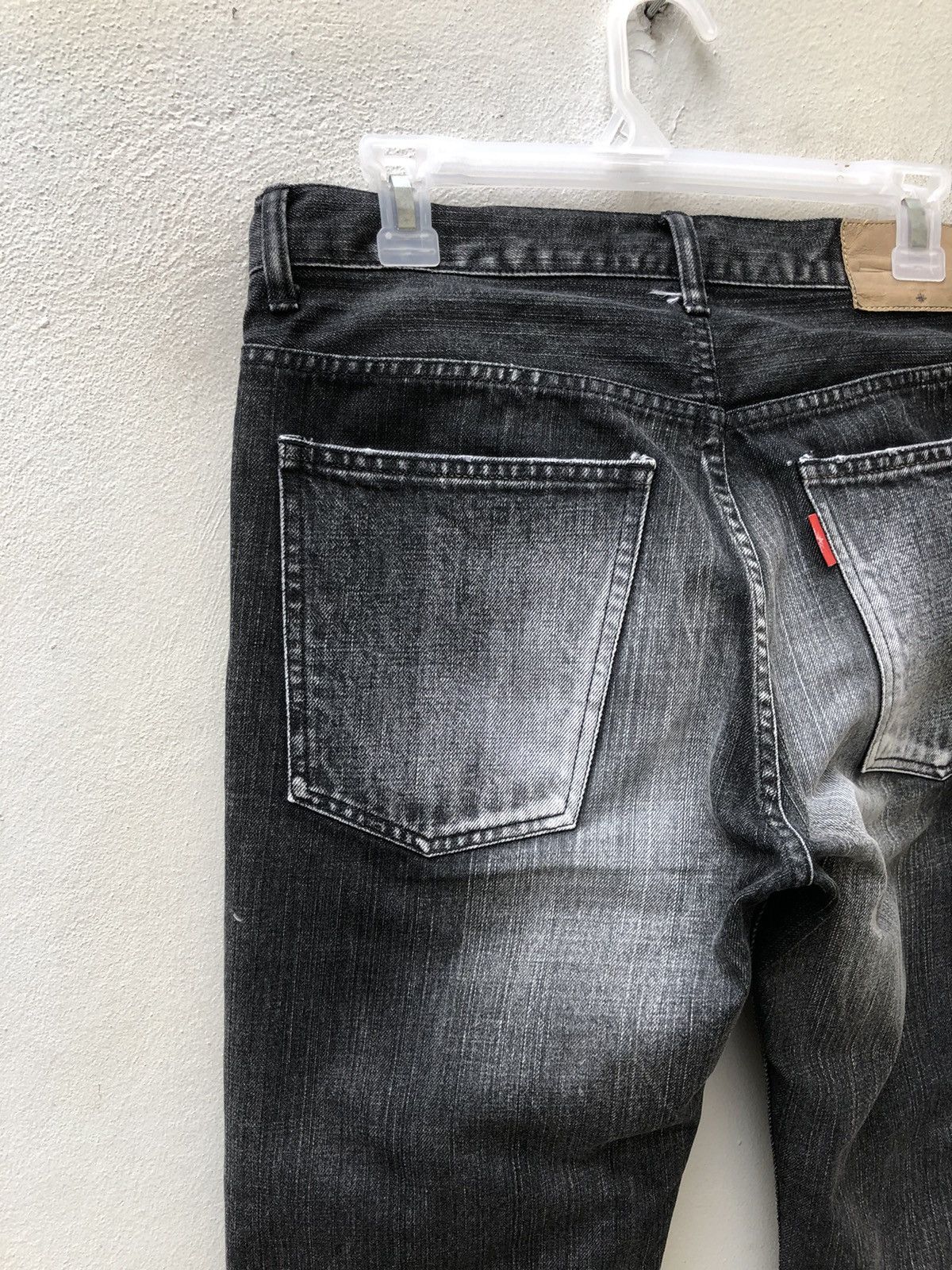 Lounge Lizard Blutenblatt Japan Distressed Denim Flare Jeans Size US 31 - 17 Thumbnail