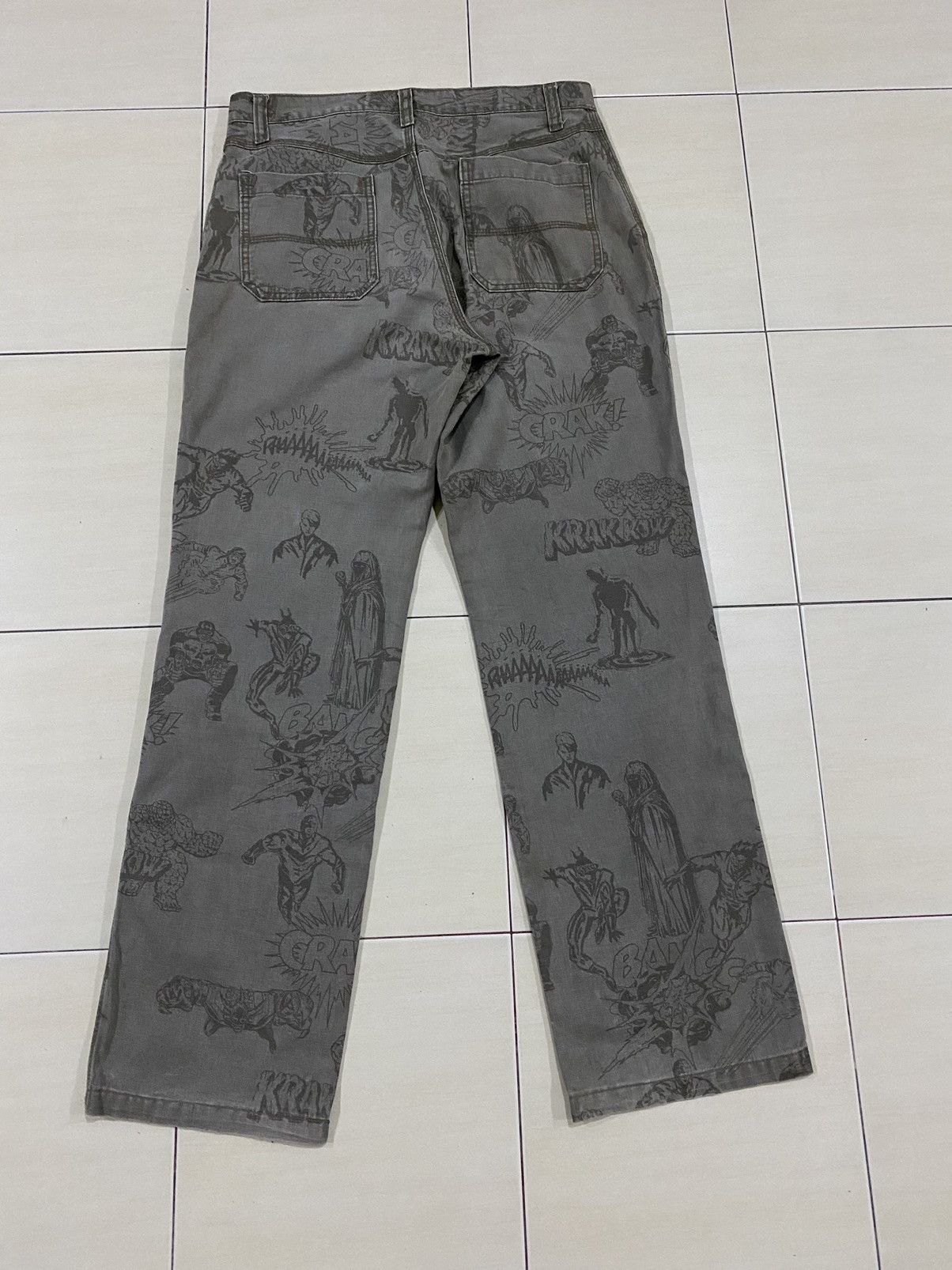 ABAHOUSE × Japanese Brand × Marvel Comics Abahouse full print marvel characters cargo pants size 32 Size US 32 / EU 48 - 2 Thumbnail