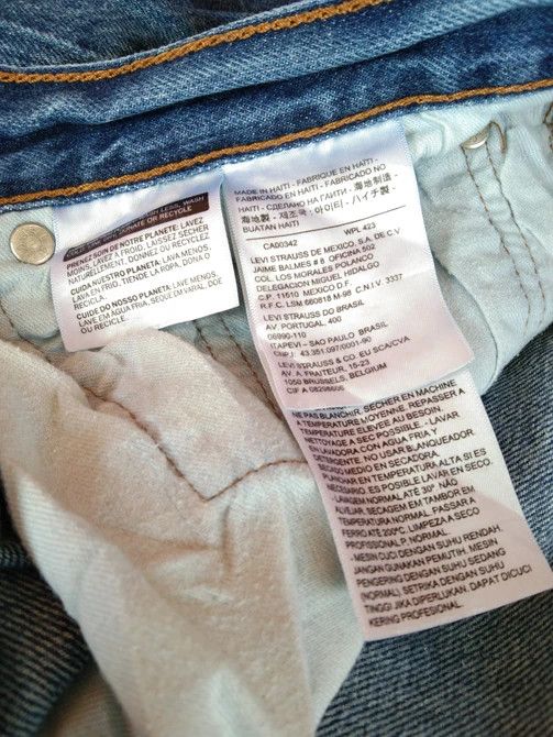 Levi's Vintage Levi's 501 Faded Blue Straight Leg Jeans 38x32 Size US 38 / EU 54 - 8 Thumbnail