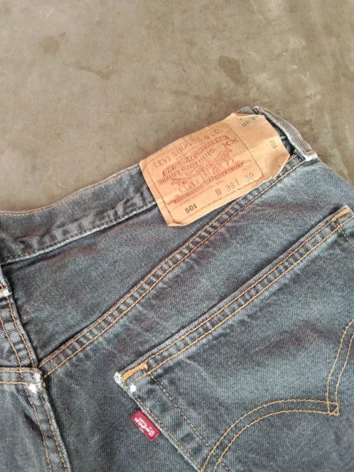 Levi's Vintage Levi's 501 Grey Distressed Jeans 36x30 Size US 36 / EU 52 - 5 Thumbnail