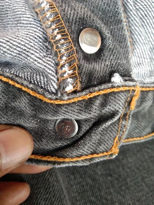 Levi's Vintage Levi's 501 Grey Distressed Jeans 36x30 Size US 36 / EU 52 - 10 Thumbnail