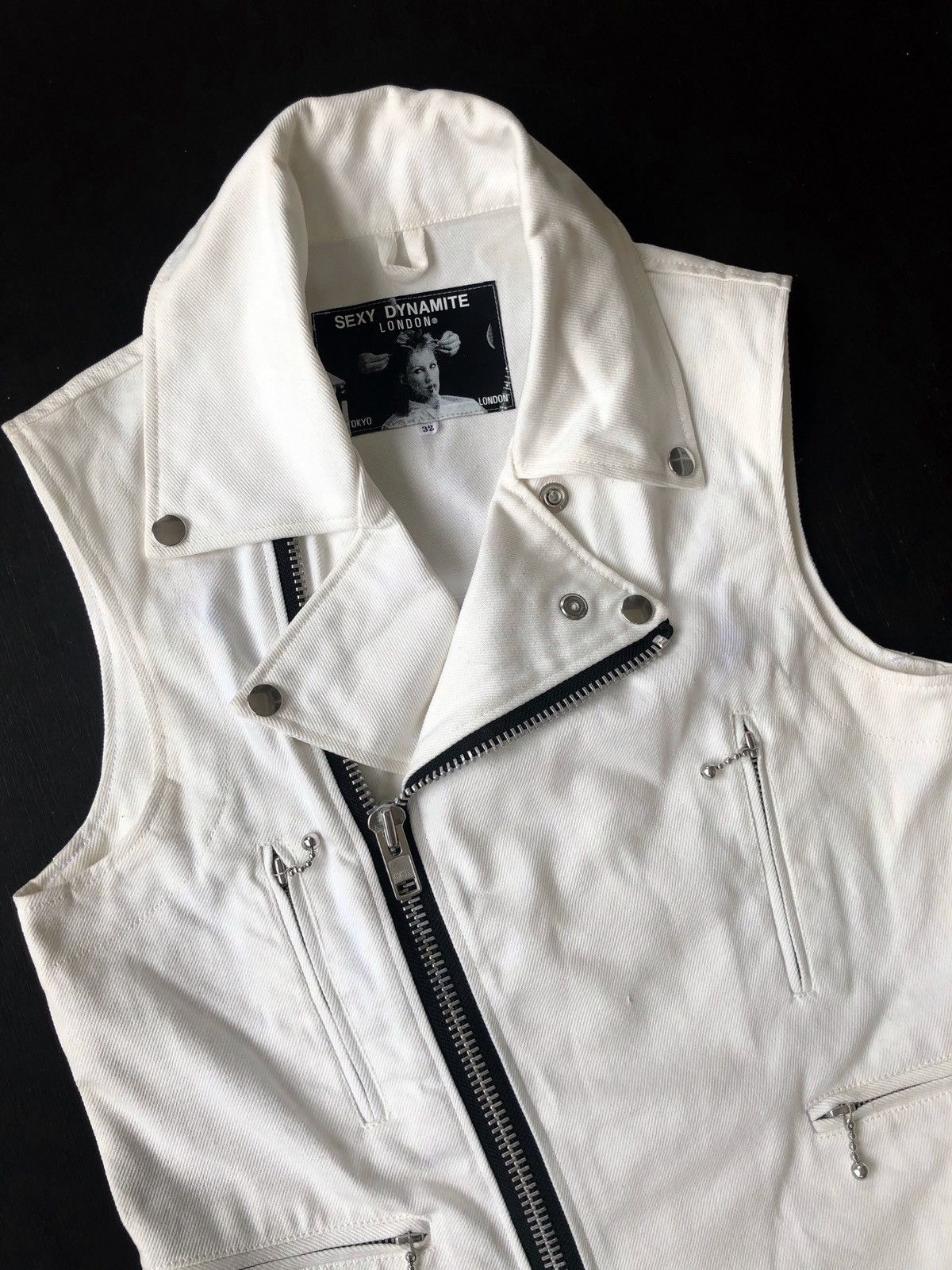A.F.F.A. Sexy Dynamite 🇬🇧 Double Collar Sleeveless Biker Jacket Size US S / EU 44-46 / 1 - 3 Thumbnail