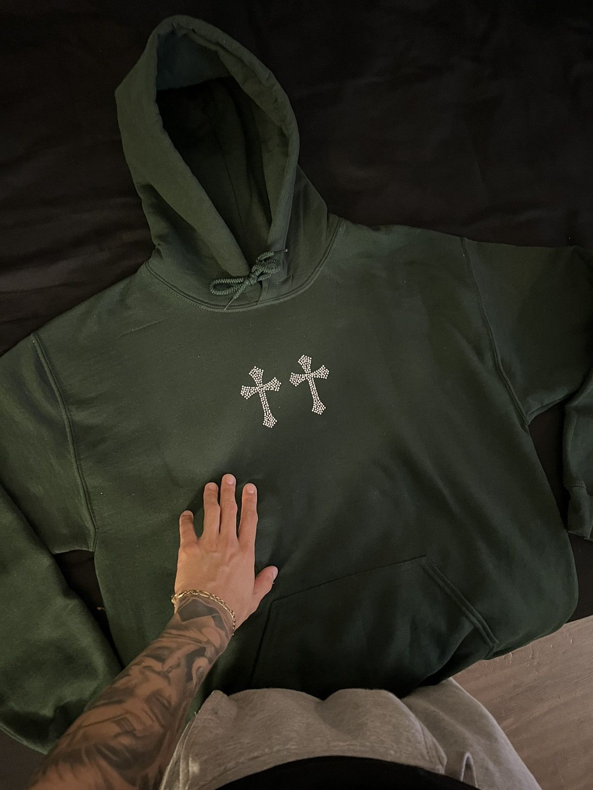 Vintage Rhinestones Cross Vintage Hoodie Size US L / EU 52-54 / 3 - 4 Thumbnail