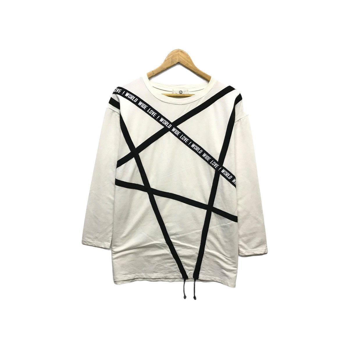 Vintage World Wide Love Sweatshirt
