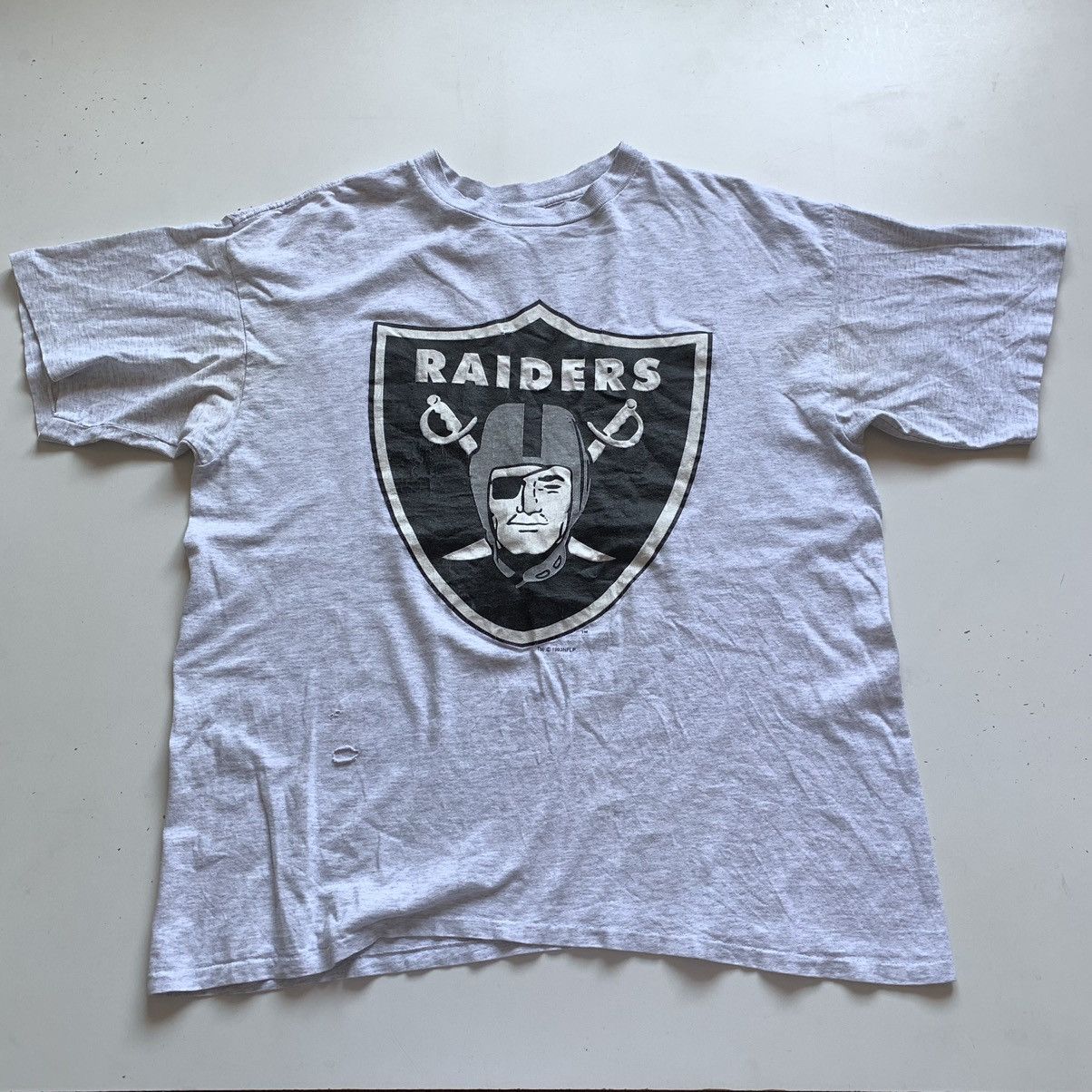 NFL Vintage 90s Los Angeles Raiders NFL Graphic T Shirt XL Rare Size US XL / EU 56 / 4 - 1 Thumbnail