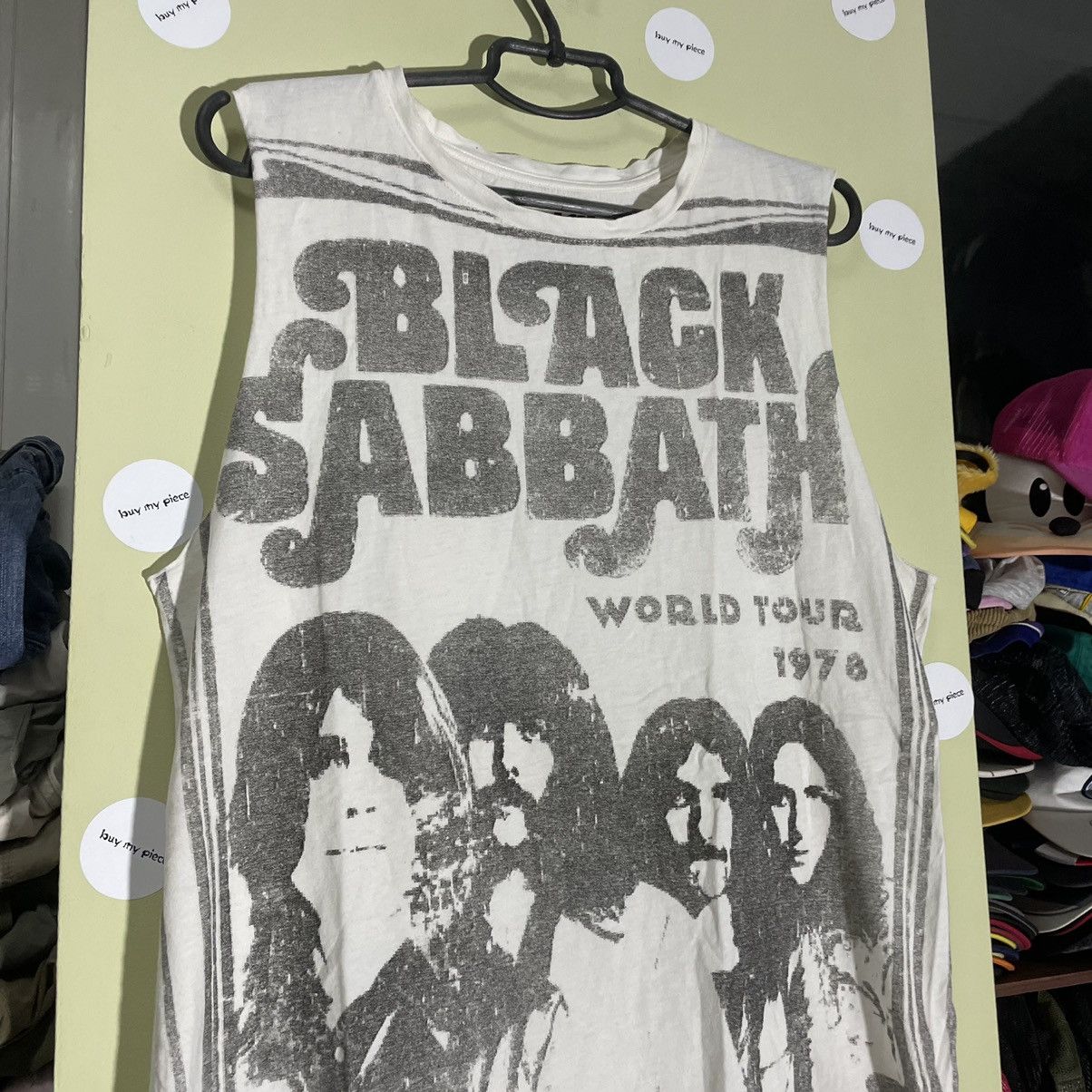 Vintage Vintage 90s Black Sabbath Band Graphic Tee Faded Thrashed M Size US M / EU 48-50 / 2 - 4 Thumbnail