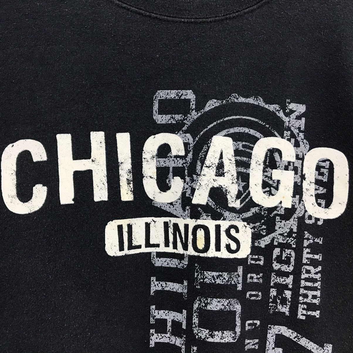 Vintage Vintage Chicago Illinois Sweatshirt Jumper American College Size US L / EU 52-54 / 3 - 3 Thumbnail
