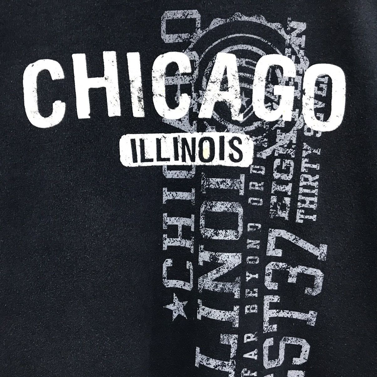 Vintage Vintage Chicago Illinois Sweatshirt Jumper American College Size US L / EU 52-54 / 3 - 2 Thumbnail
