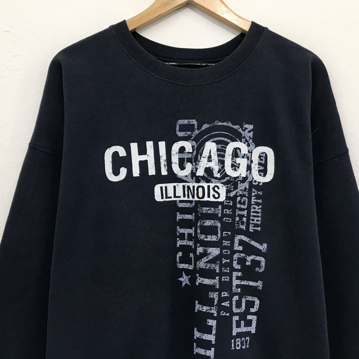 Vintage Vintage Chicago Illinois Sweatshirt Jumper American College Size US L / EU 52-54 / 3 - 4 Thumbnail