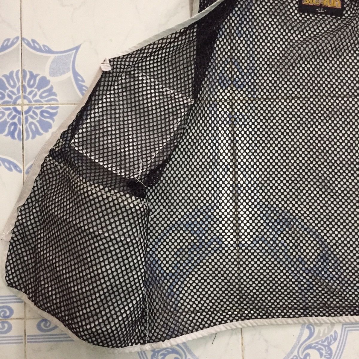 Japanese Brand Netting Vest Multiple Pockets Size US L / EU 52-54 / 3 - 8 Thumbnail
