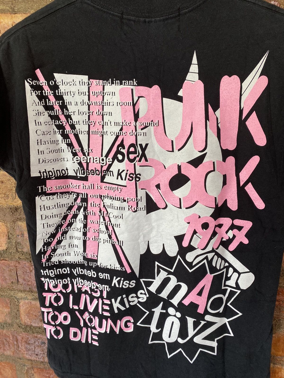 Japanese Brand 2003 mad toyz japan sex skull punk tee Size US S / EU 44-46 / 1 - 9 Thumbnail