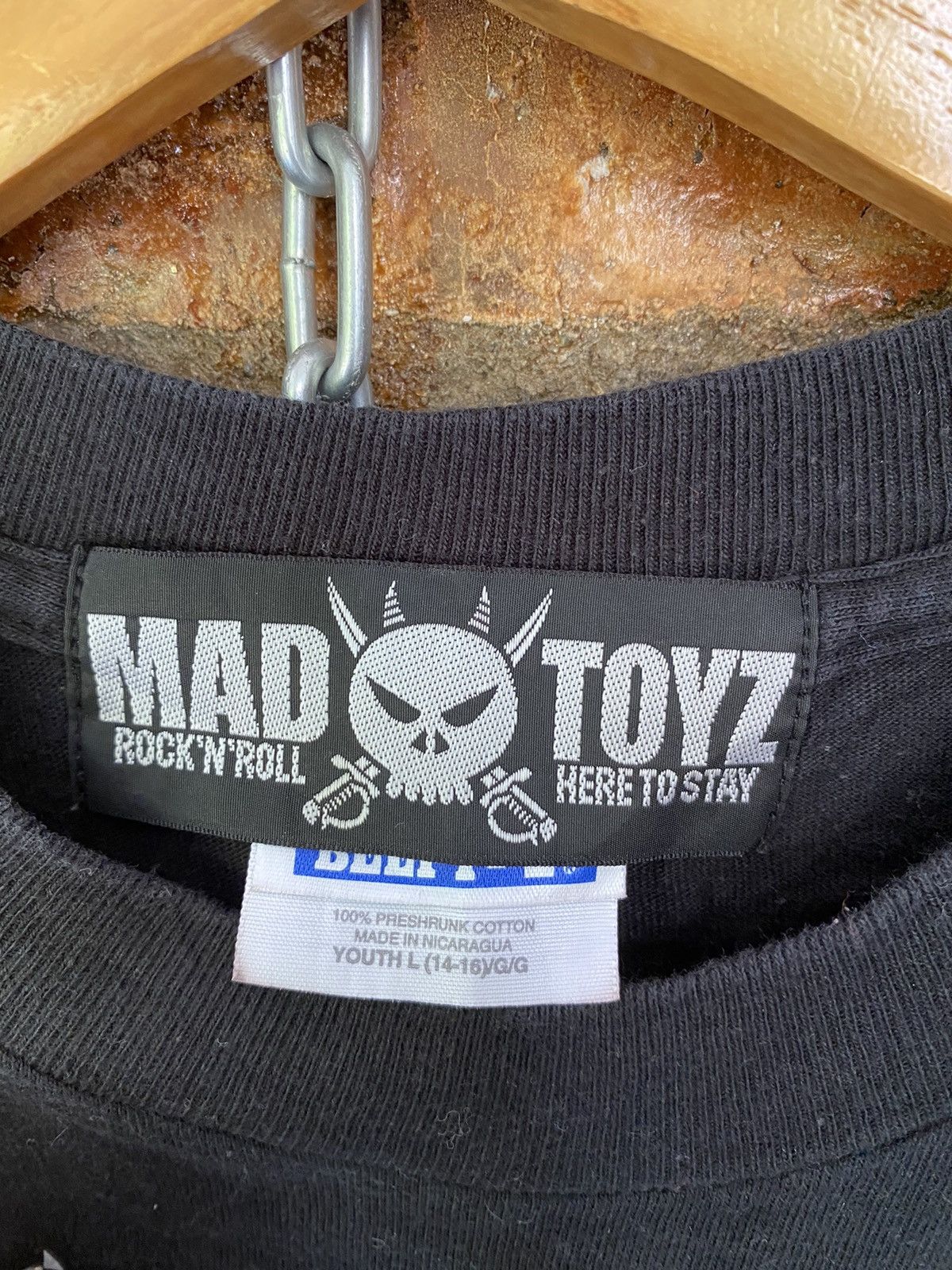 Japanese Brand 2003 mad toyz japan sex skull punk tee Size US S / EU 44-46 / 1 - 10 Thumbnail