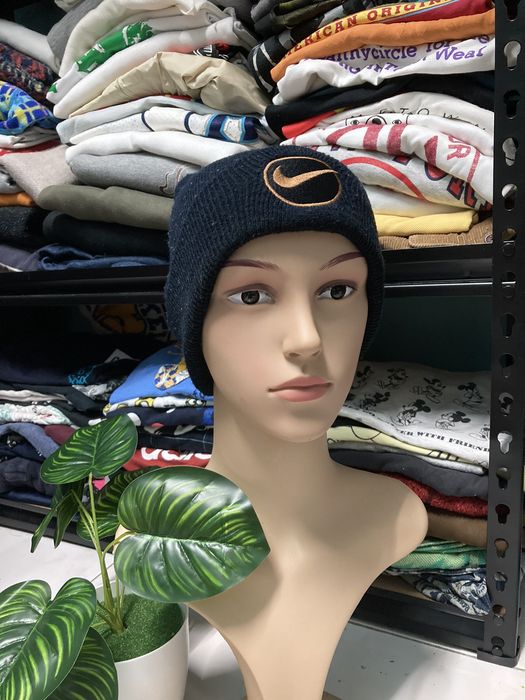 Nike VINTAGE NIKE BEANIE / SNOW HATS | Grailed