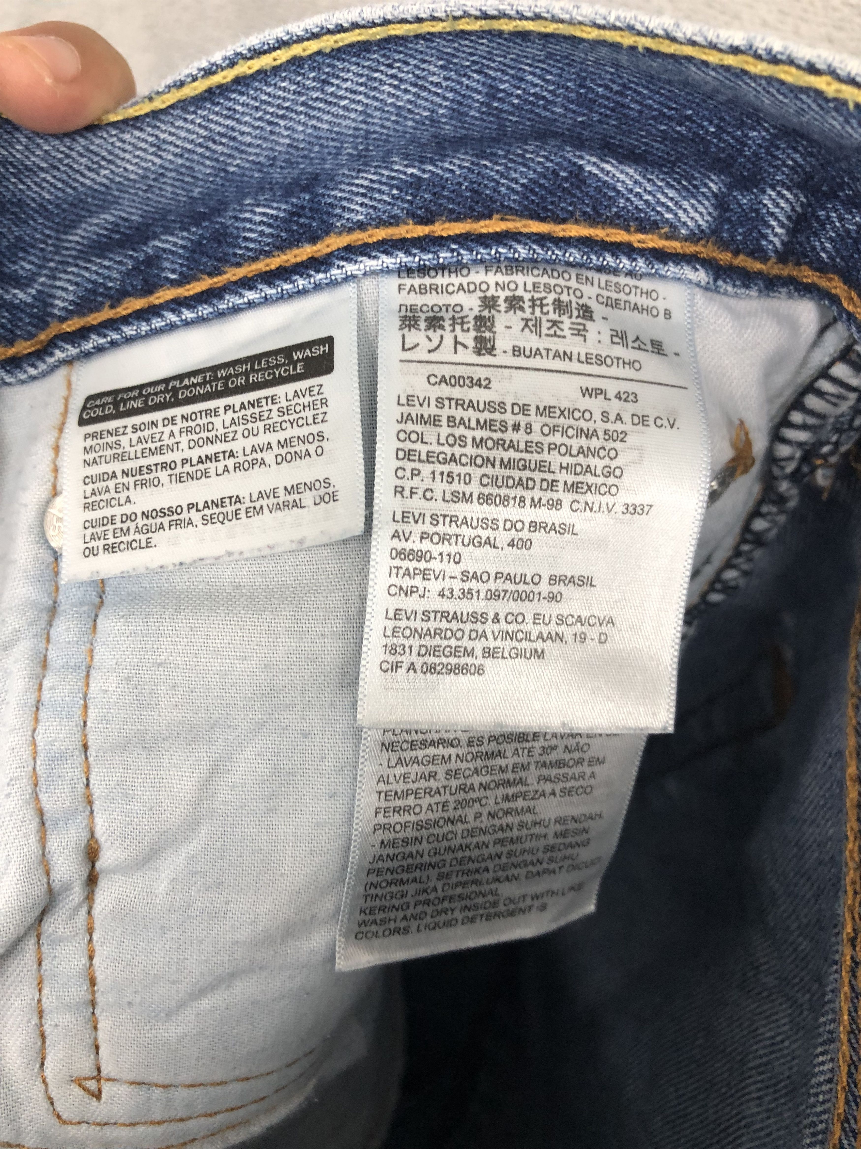Levi's × Vintage Vintage Levis 505 Denim Jeans Size US 39 - 11 Thumbnail